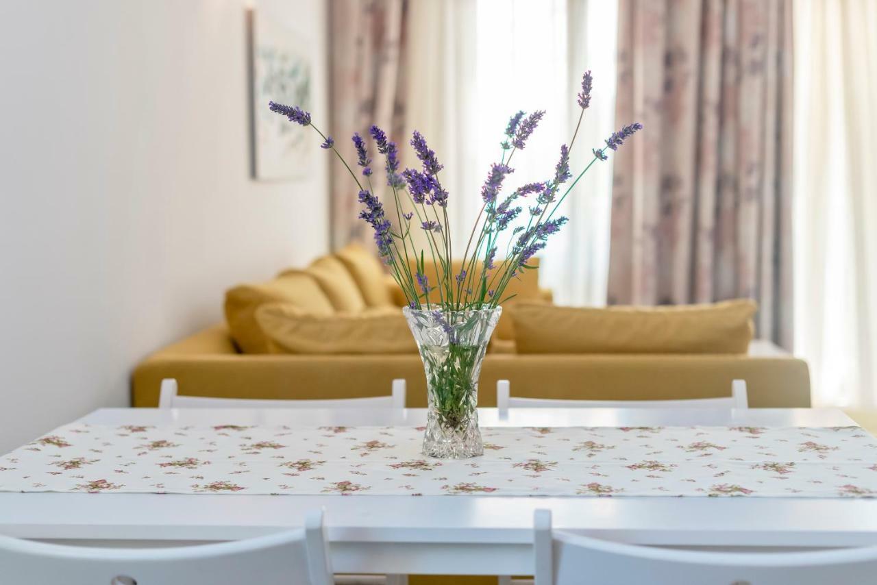 Lozna Residence Postira Εξωτερικό φωτογραφία