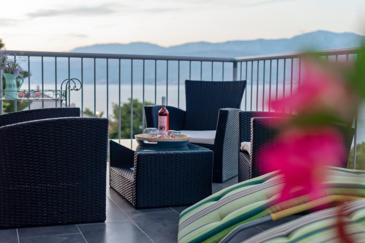 Lozna Residence Postira Εξωτερικό φωτογραφία